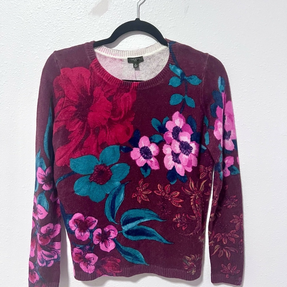 NEW‎ Floral Knit Sweater in Burgundy and Pink SMALL P